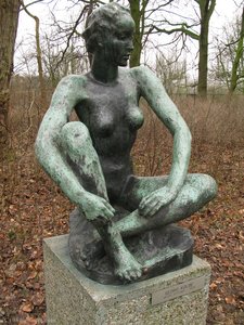Grote Zittende, (1929) — Georg Kolbe