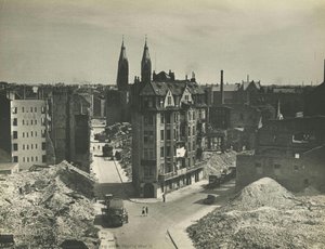 Hamburg After World War Ii — George Daniell