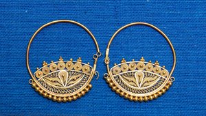 Earring “40 Buttons” — Unkown Prosper