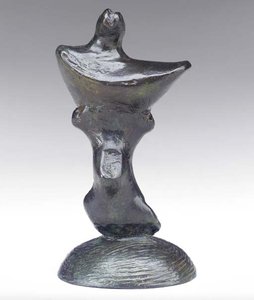 Figurine — Henry Moore