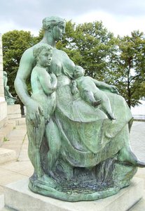 Monument Au Travail (Detail) (5)