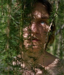 Camoufage — Elina Brotherus