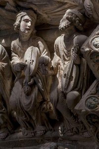 Detail of the Elders, Central Arch, Portico of Glory