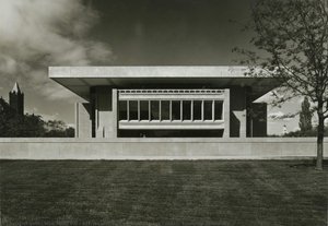 S. I. Newhouse Communications Center, Syracuse University — Ieoh Ming Pei