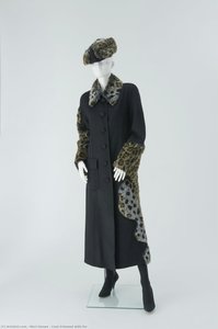 Coat Trimmed With Fur — Mori Hanae