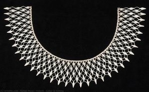 Collar In Tatting — Rafael Masó I Valentí