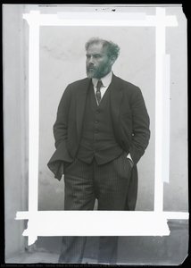 Gustav Klimt at the age of 55 in front of his studio at Feldmühlgasse 11 in Vienna