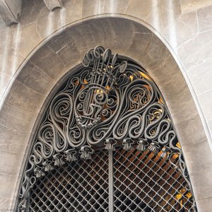 Palau Güell, Barcelona — Antoni Gaudí, Catalan Modernisme