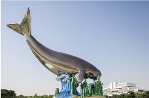 Dugong — Jeff Koons