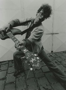Ross Hannaford (with Guitar) — David Dixon Porter