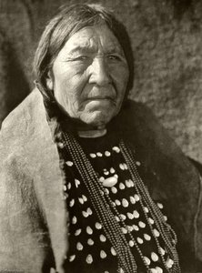 Untitled (aqu453) — Edward Sheriff Curtis