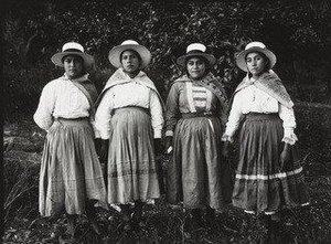 Campesino Girls From Abancay, Apurimac — Martín Chambi