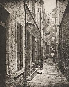Close No. 65 High Street