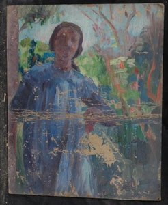 Femme au voile en robe bleue dans un paysage coloré