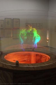 Huddle (integral Hologram) — Simone Morris