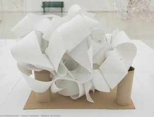 Möbius Structure — Yona Friedman