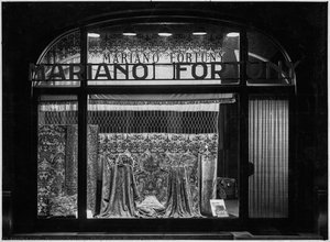 Shop on Rue Pierre Charron, Paris