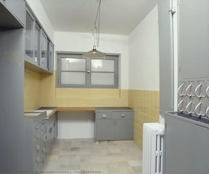Köchentisch Frankfurt — Margarete Schütte-lihotzky, Bauhaus Functionalism