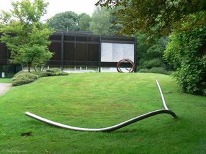 Raumplastik Grosse Kurve I, (2) (1980) — Norbert Kricke