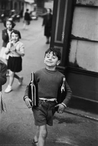 Rue Mouffetard 1954 — Henri Cartier-bresson