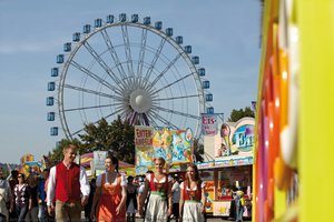 Visitors With Costumes At The Cannstatt Volksfest — Christoph Düpper, Contemporary Realism