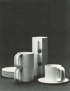 Heller Max 2\n\n[front View] — Massimo Vignelli, Vignelli Associates
