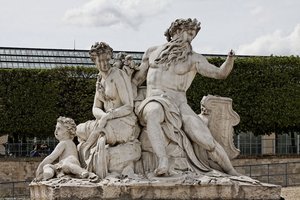 La Statue De La Loire Et Du Loiret Dans Le Jardin Des Tuileries A Paris — Corneille Van Clève