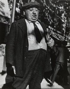 Man With Pamphlets — Lisette Model