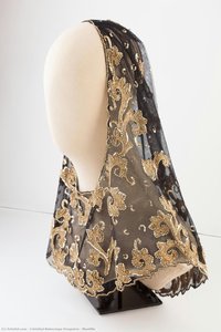 Mantilla — Cristóbal Balenciaga Eizaguirre