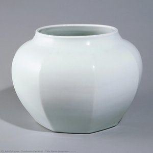 Title Name(japanese): 白磁 八角壺 — Tomimoto Kenkichi