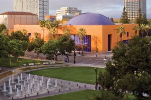 Museo De Innovación En Ingeniería