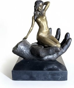 Reclining Nude: Bronze Sculpture Of Strength And Grace, Classical Sculpture Evoking A Sense Of Serene Po