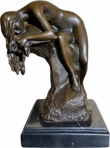 Seated Woman Bronze Sculpture – Classical Figure In Aged Patina, Neoclassical